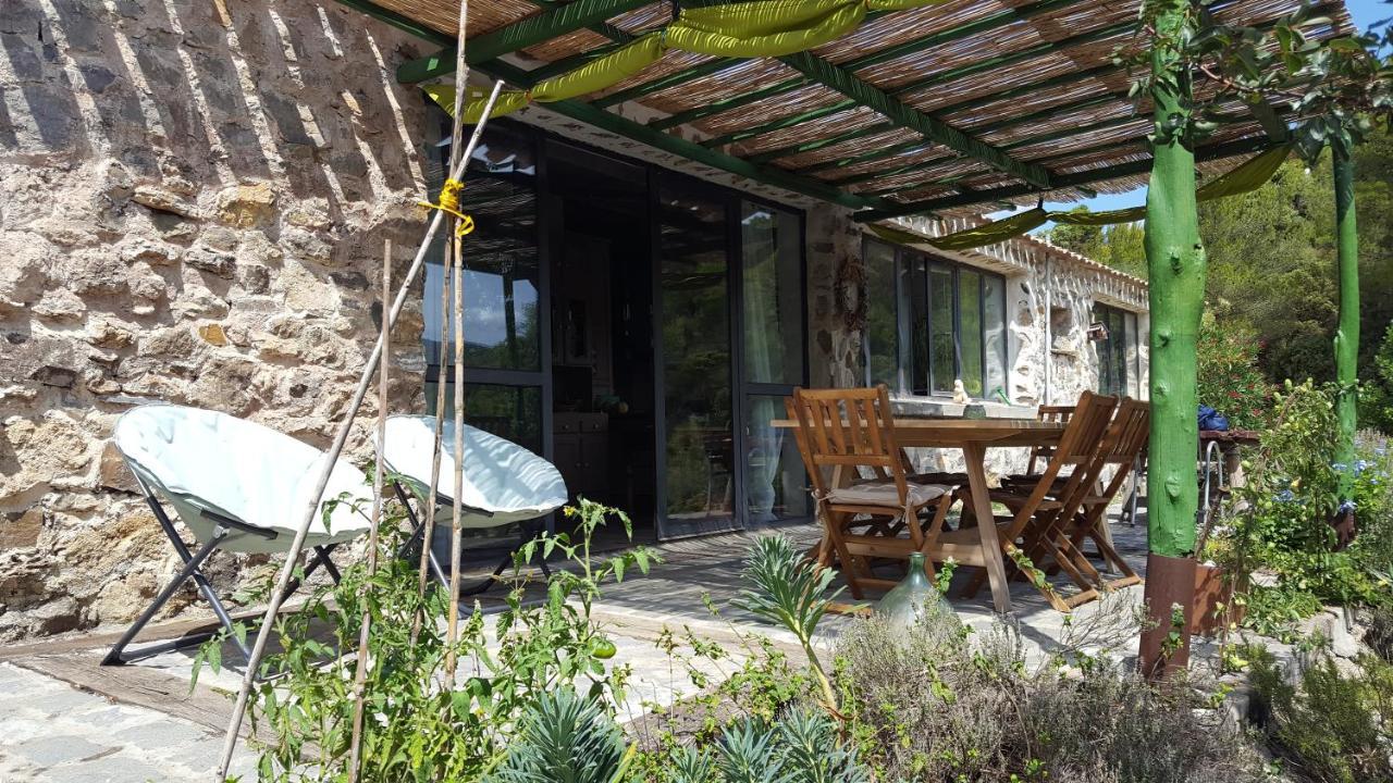 La Loubiere, Ancienne Bergerie En Pleine Garrigue Bed & Breakfast Fraissé-des-Corbières Bagian luar foto